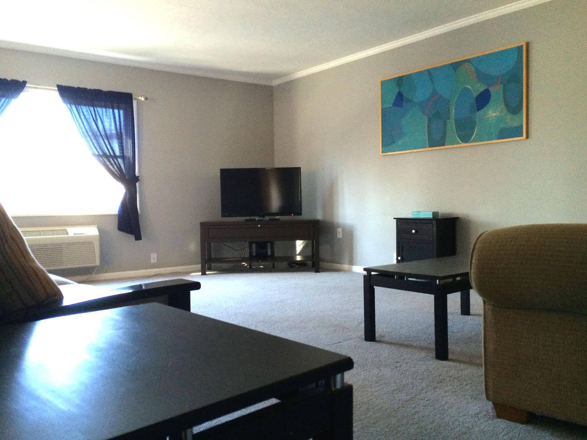 Motel Montreal Lac George Extérieur photo