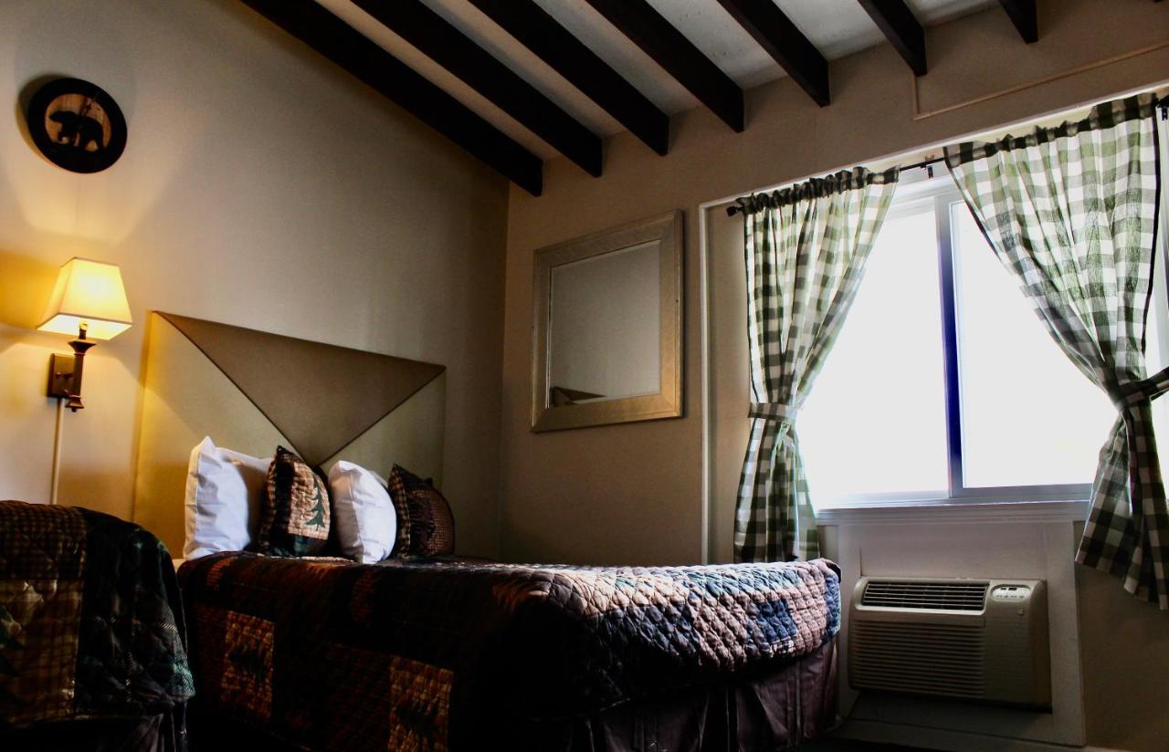 Motel Montreal Lac George Extérieur photo