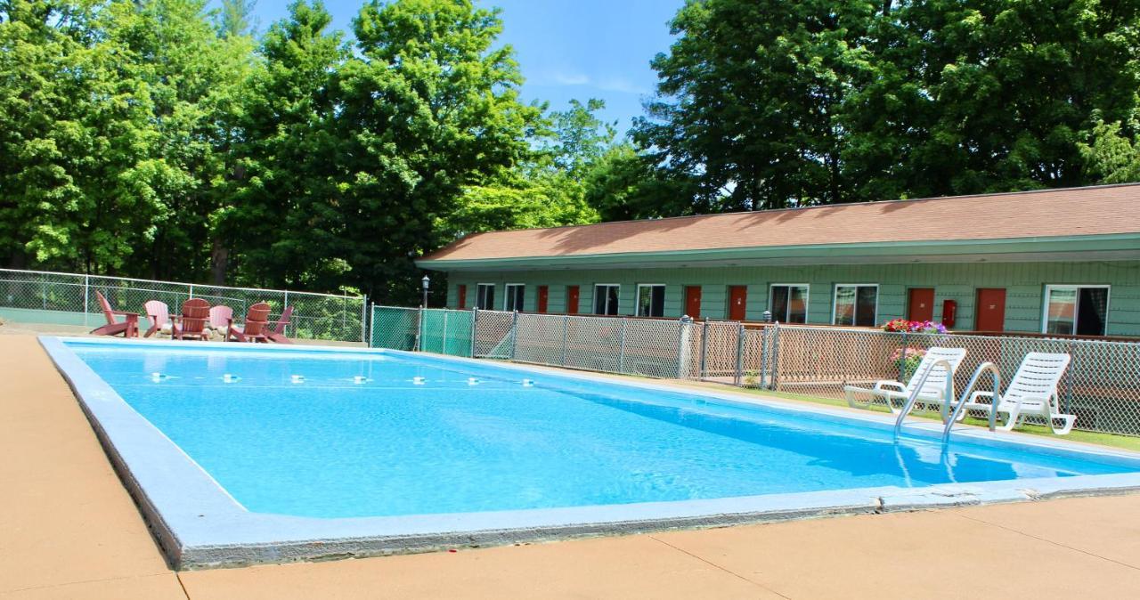 Motel Montreal Lac George Extérieur photo