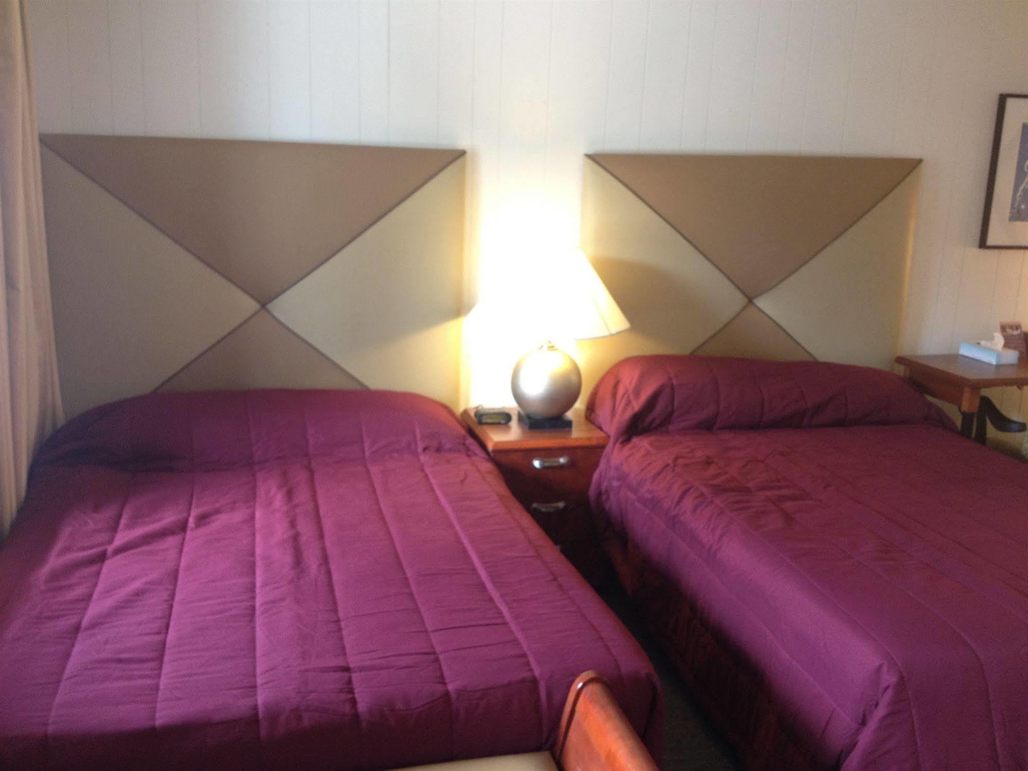 Motel Montreal Lac George Extérieur photo