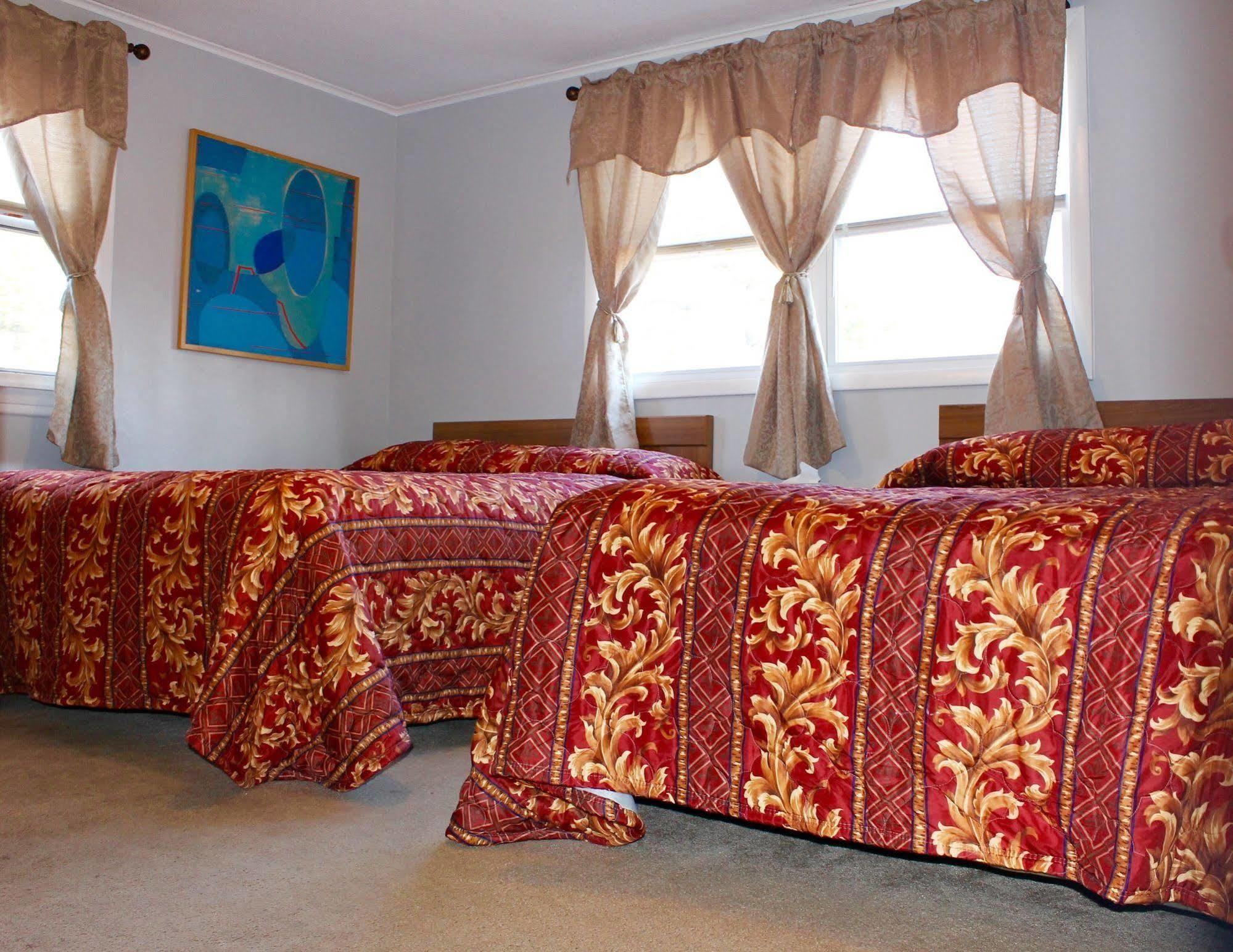Motel Montreal Lac George Extérieur photo