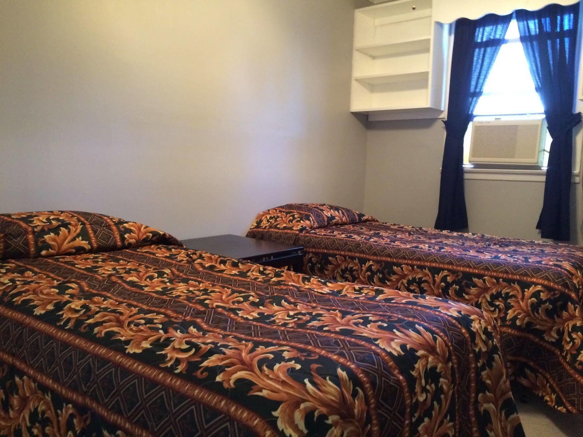 Motel Montreal Lac George Extérieur photo