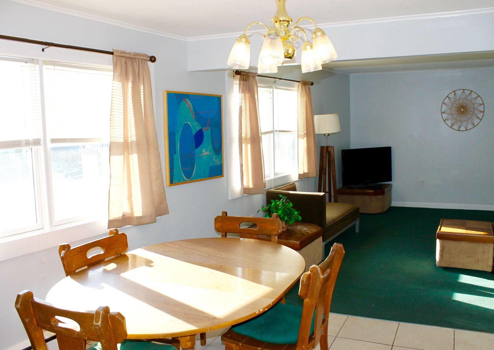 Motel Montreal Lac George Extérieur photo