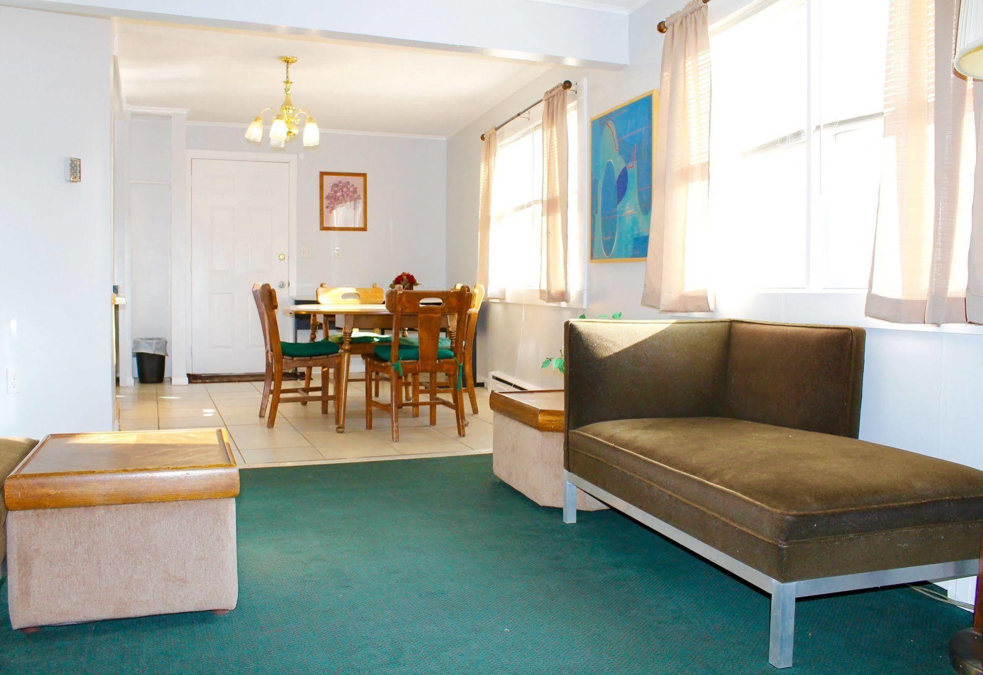 Motel Montreal Lac George Extérieur photo